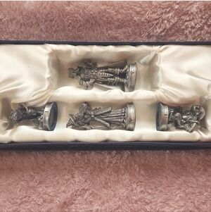 The Fantasy of the Crystal Chess set pewter 4 figures